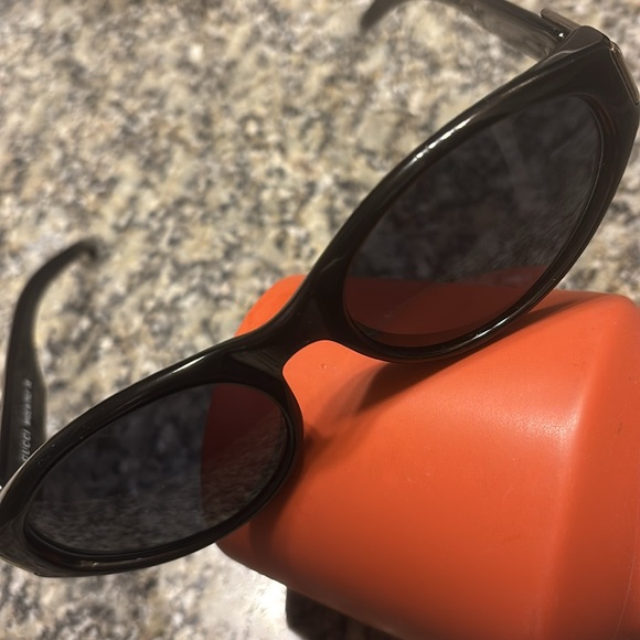 Gucci sunglasses with Gucci case unisex - Picture 5 of 5